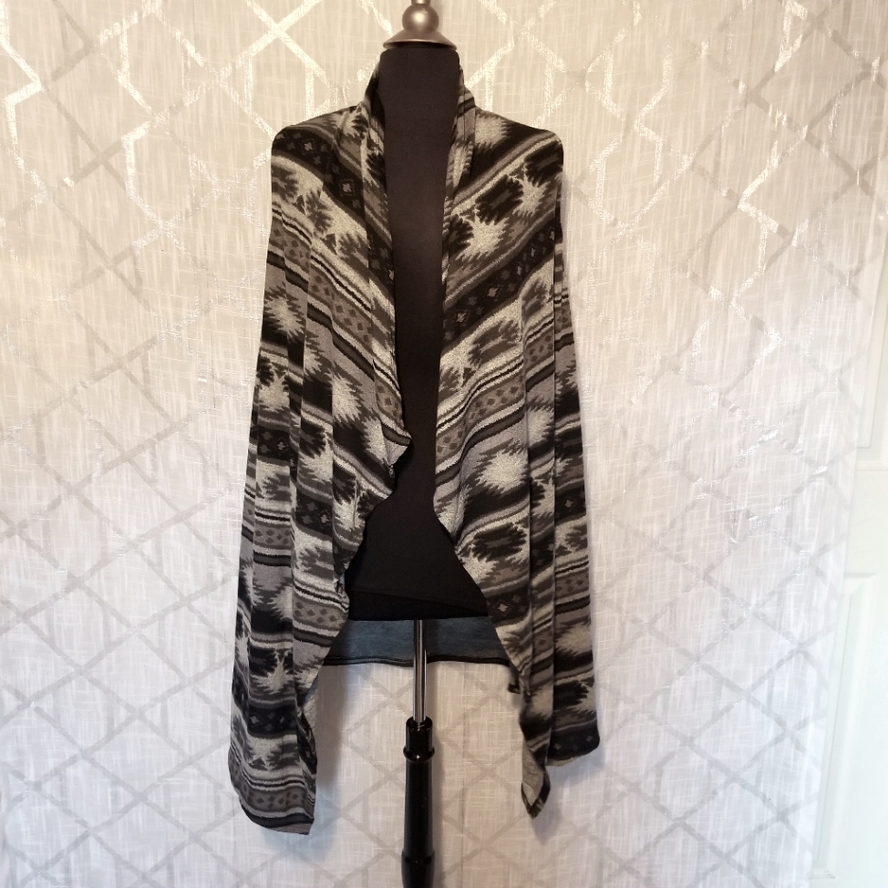 Misia Cardigan Womens Size Small Black Gray Southwestern Aztec